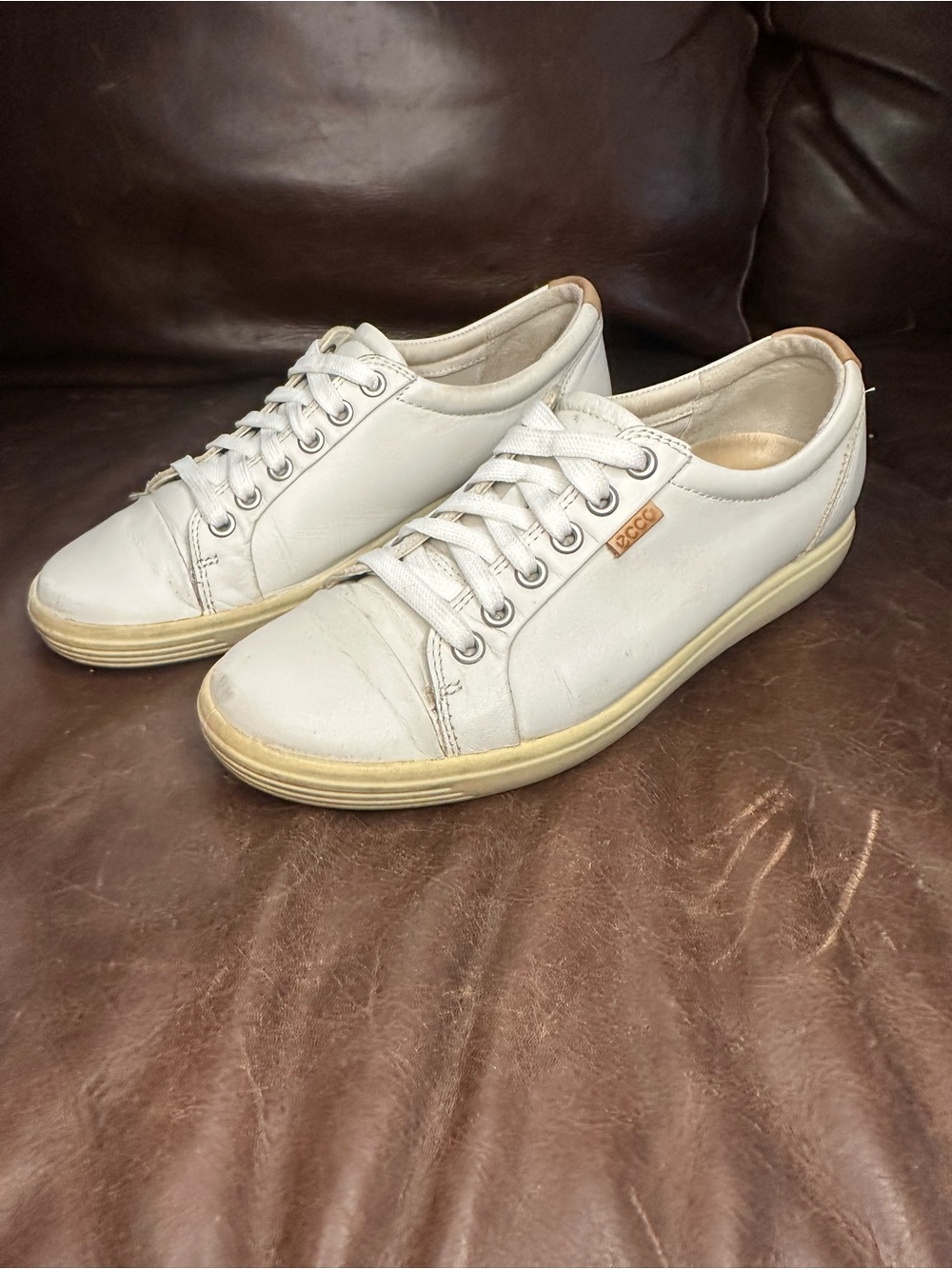 Ecco White Leather Low-Top Lace-Up Sneakers
